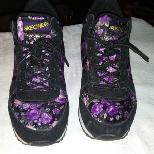 Skechers